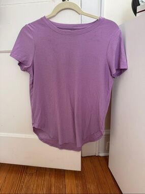 Beyond Yoga Short Sleeve Tee in Lilac Purple